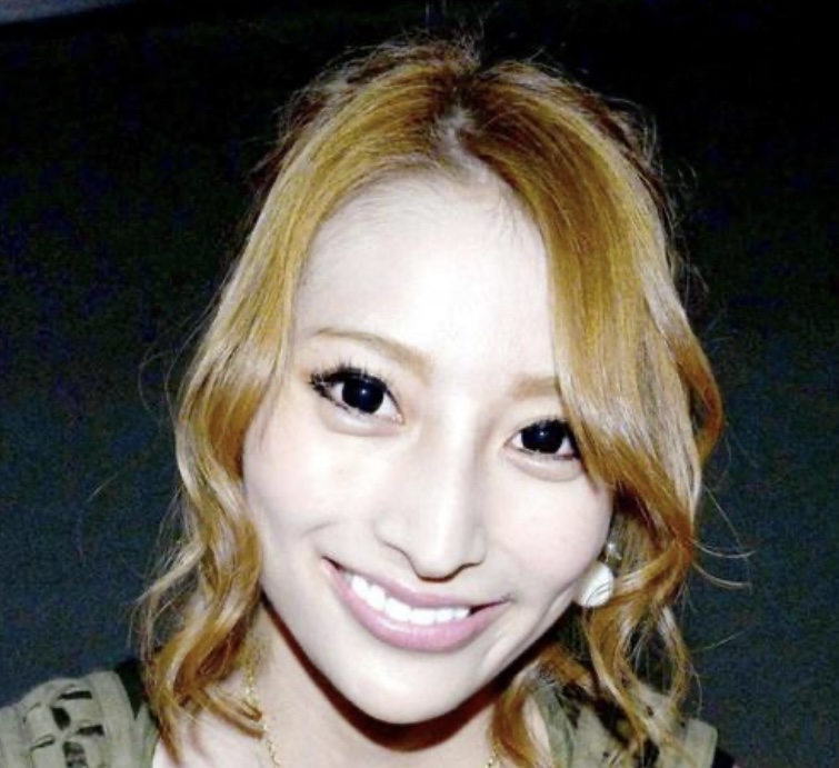 加藤紗里 笑顔 かわいい