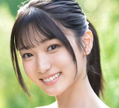 初美なのか 笑顔 かわいい 現役女子大生