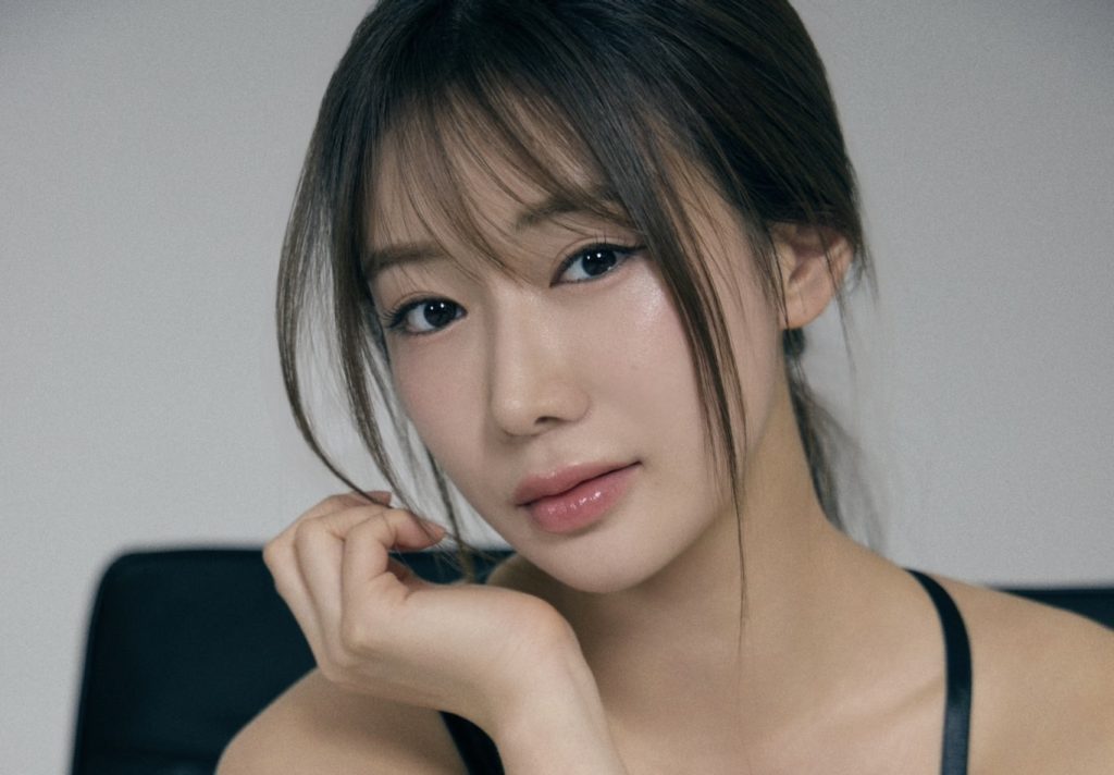 新海まきの妖艶な表情