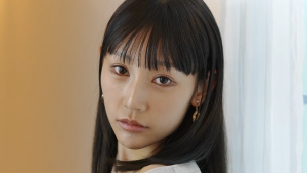 白浜果歩 AV女優 顔 エロ