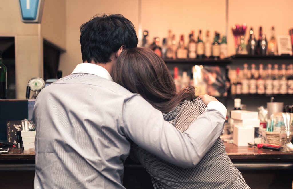 彼氏 出会いの場 bar バー
