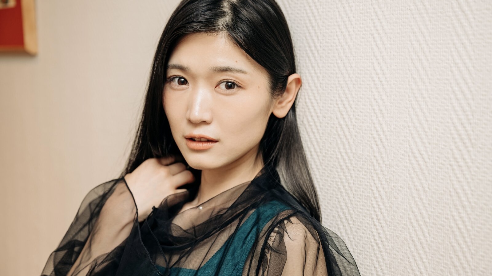 小原徳子 濡れ場 キス 唇 エロい